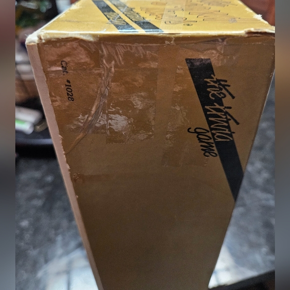 The Legend Lives Elvis Trivia Game 1935-1985Vintage. VINTAGE - Picture 8 of 8